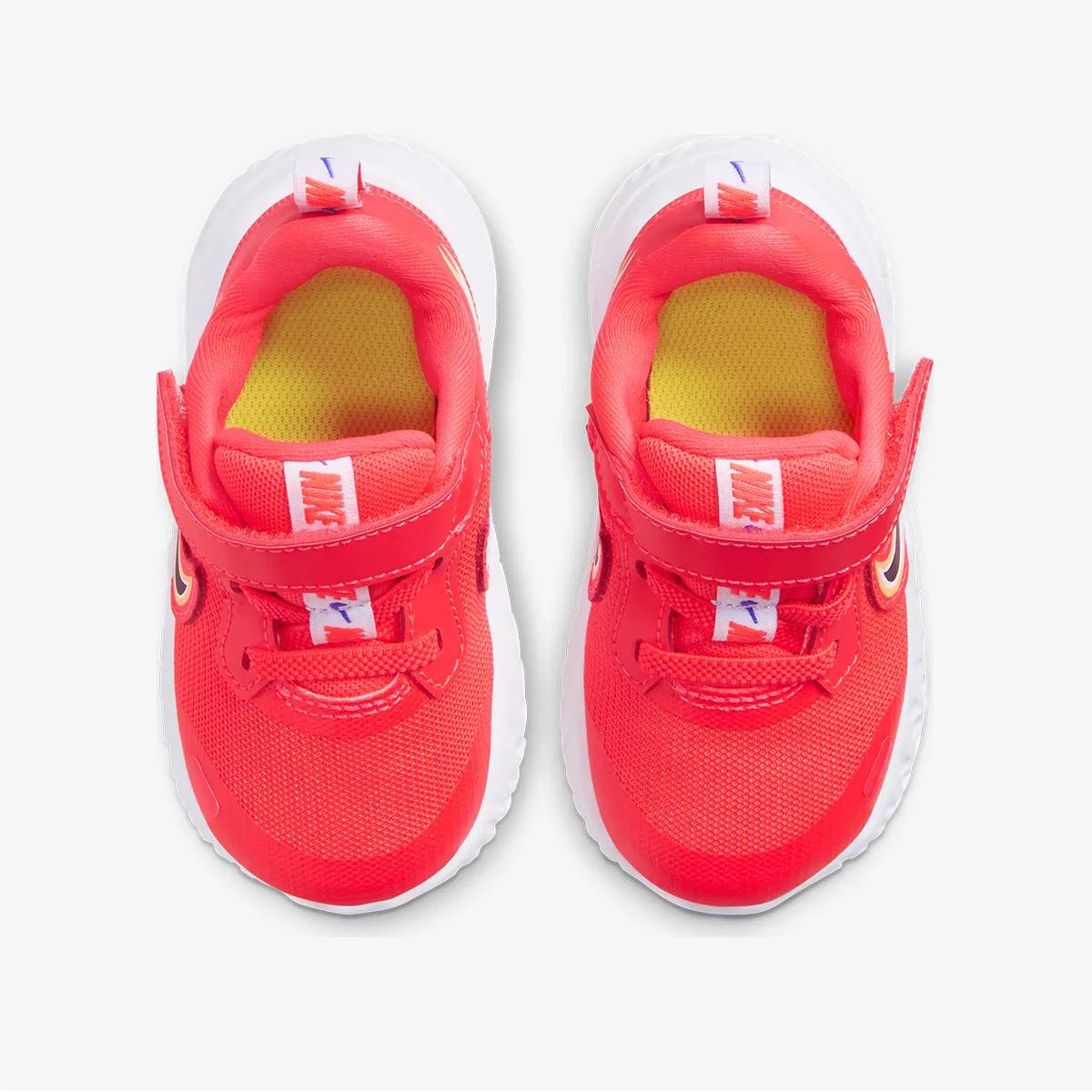 Nike Pantofi Sport NIKE REVOLUTION 5 FIRE TDV 