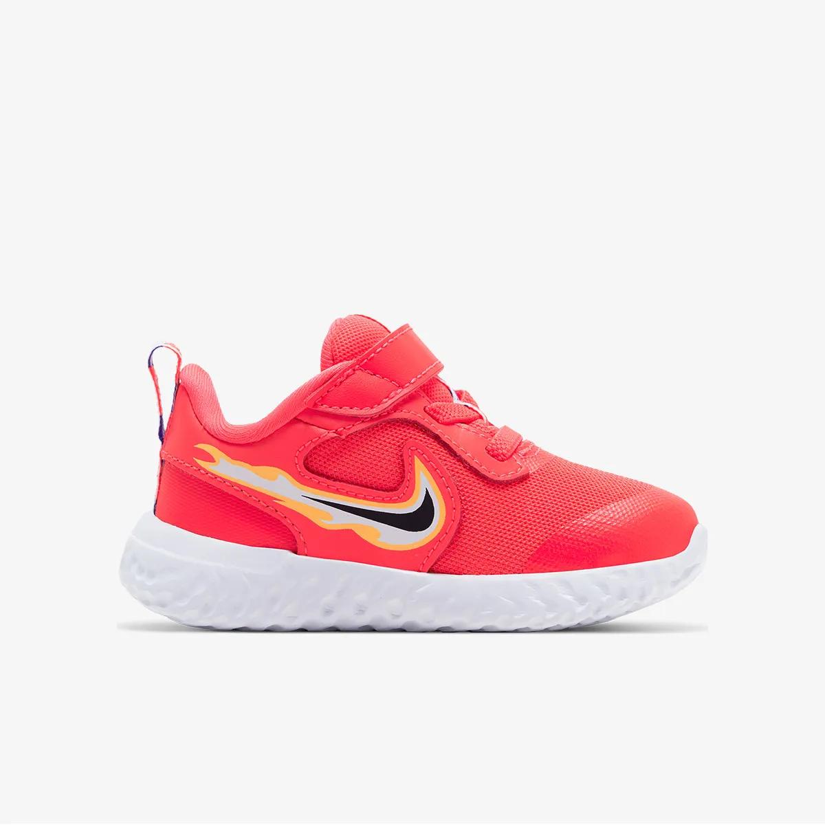 Nike Pantofi Sport NIKE REVOLUTION 5 FIRE TDV 
