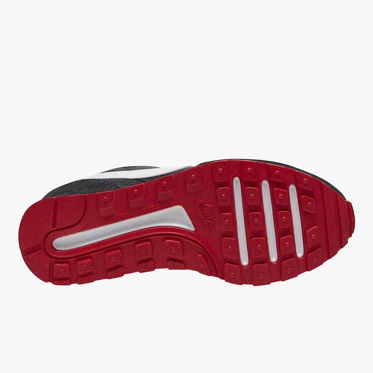 Nike Pantofi Sport MD Valiant 