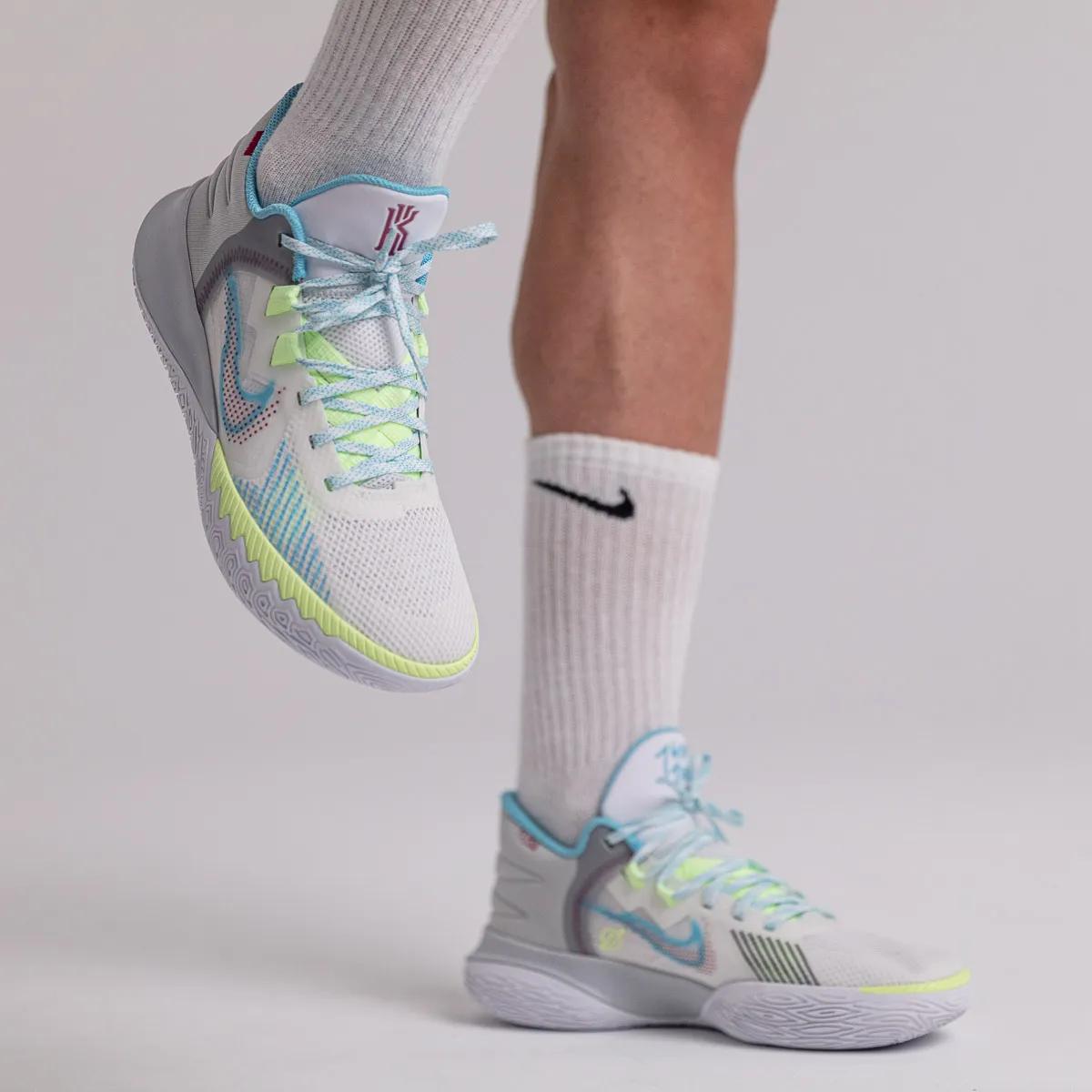 Nike Pantofi Sport KYRIE FLYTRAP V 
